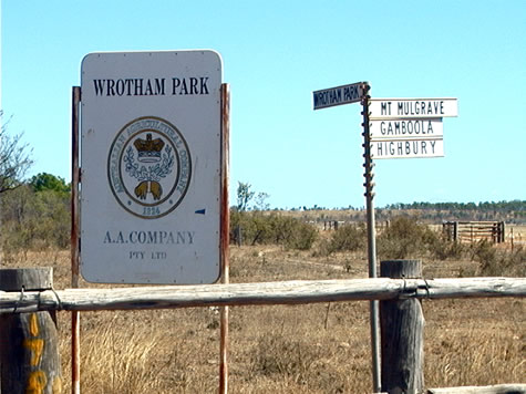 wrotham_park_signs.jpg