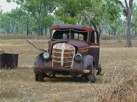 rusted_old_car.jpg