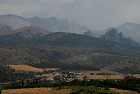 mountains_turk1.jpg