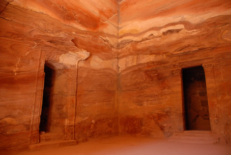 petra_kharzneh_room1.jpg